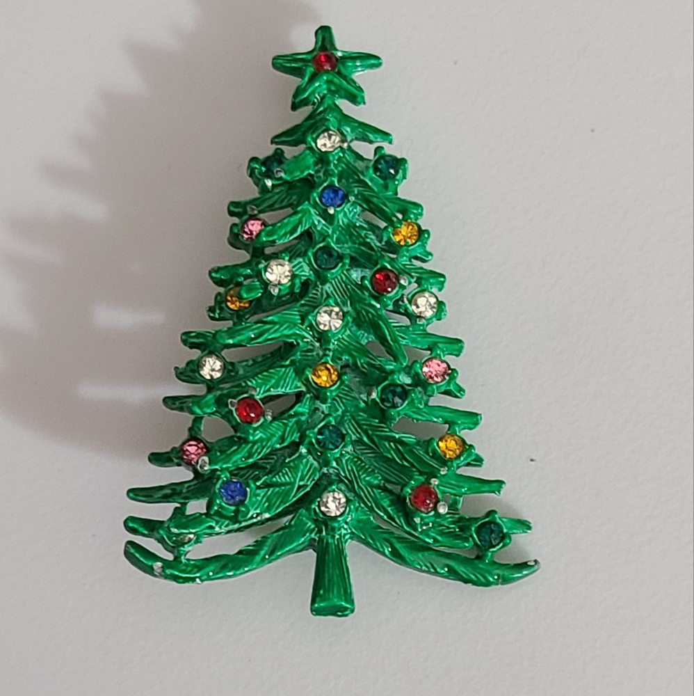 Vintage rhinestones cast enamel Christmas tree brooch pin beautiful 40's 50's